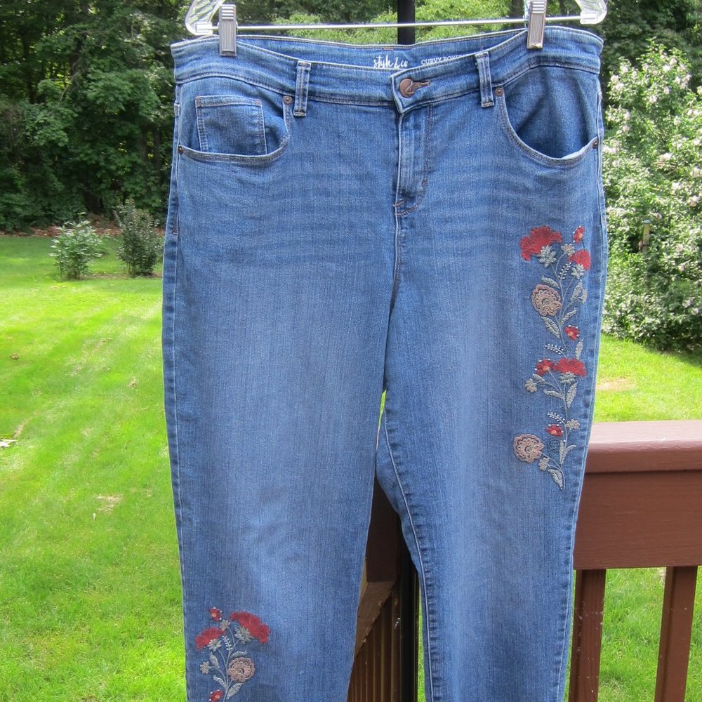 Style & Co. embroidered flower jeans size 14 curvy